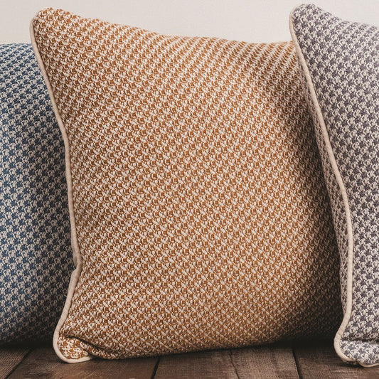 Pillow-Bronze/White-Mini Box (21" x 21")