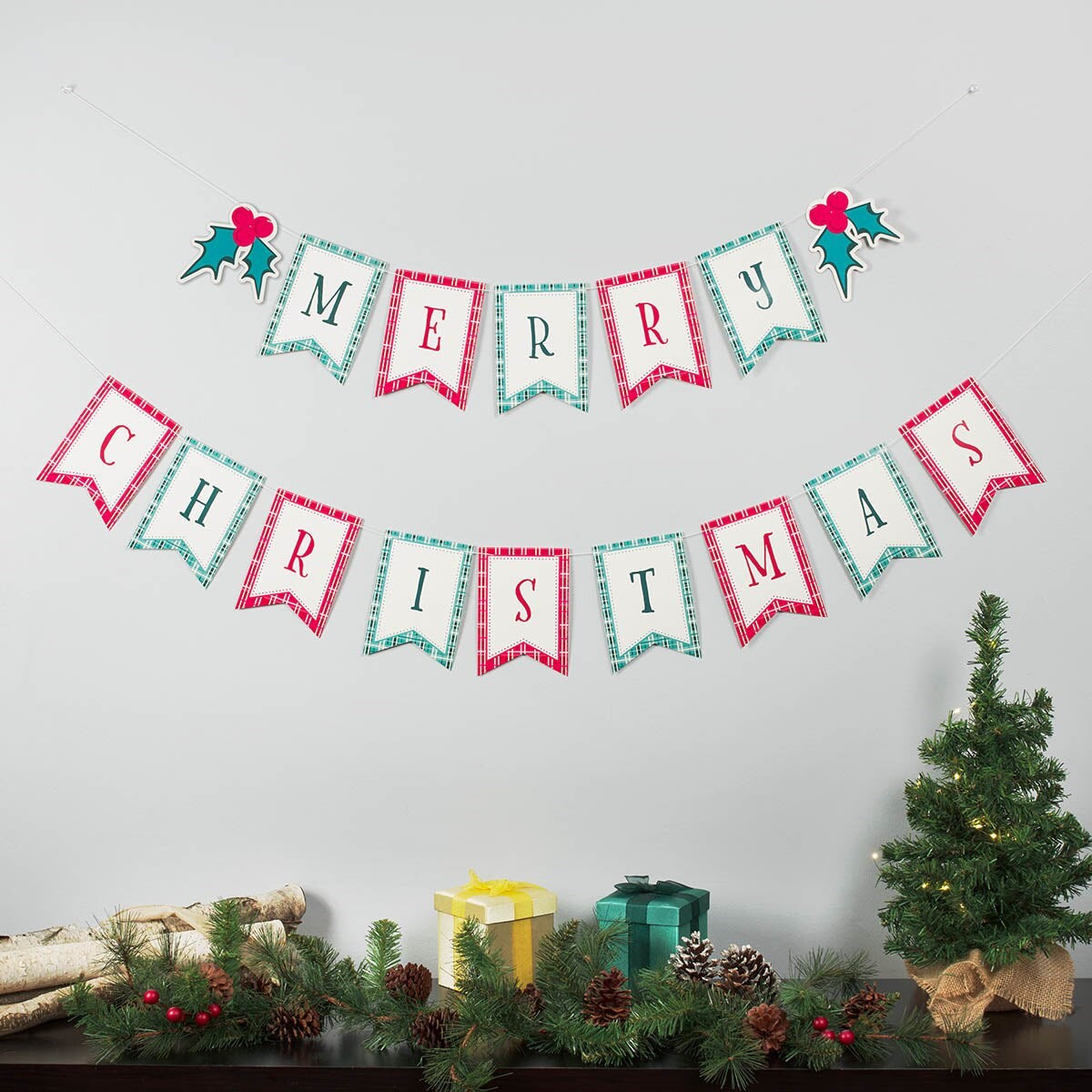 Banner-Merry Christmas (Merry 25" & Christmas 47")