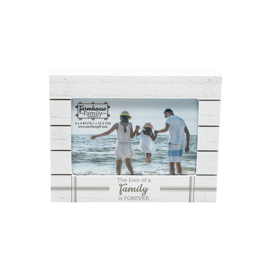 Frame-Love Of A Family Is Forever (Holds 6 x 4 Photo) (7.5 x 6)